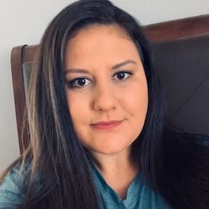 Meet your Posher, Chrystal